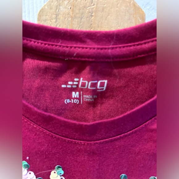 BCG Kitty Cat Reindeer Flip The Sequins Kids Girls Tee Top Shirt Red Sz Med NWT - Picture 3 of 3